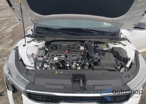 2025 Kia K4 Gt-Line Turbo from USA, damaged, VIN 3KPFW4DC8SE083112